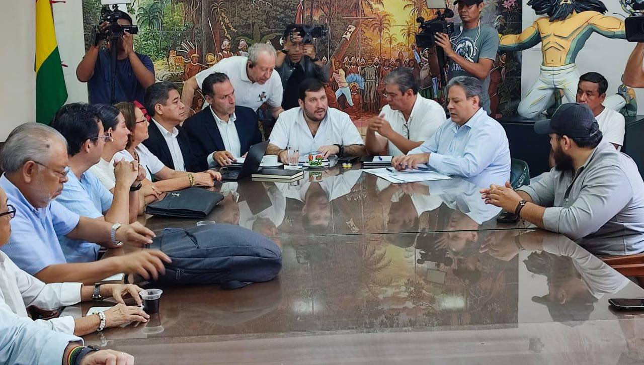 Presidente de YPFB: La posición del Gobierno “es no abrogar el decreto del diésel, pero sí pueden darse ajustes”