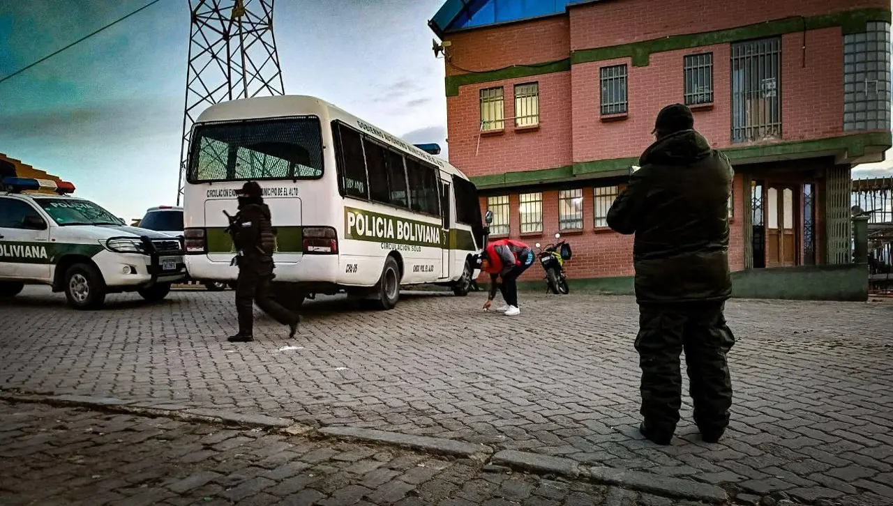 Brutal ataque: hallan a un hombre muerto tras ser golpeado con una enorme piedra en la cabeza