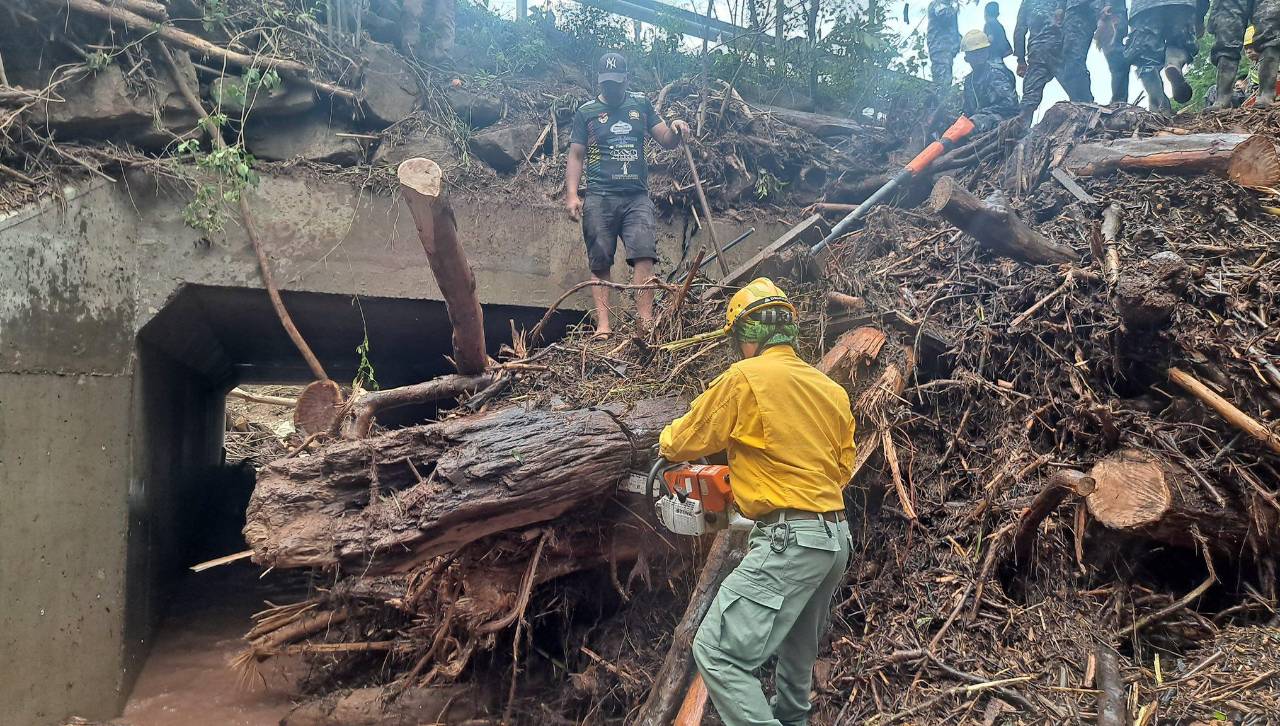 Camacho anuncia reunión con equipo de ministros para la reconstrucción de Samaipata 