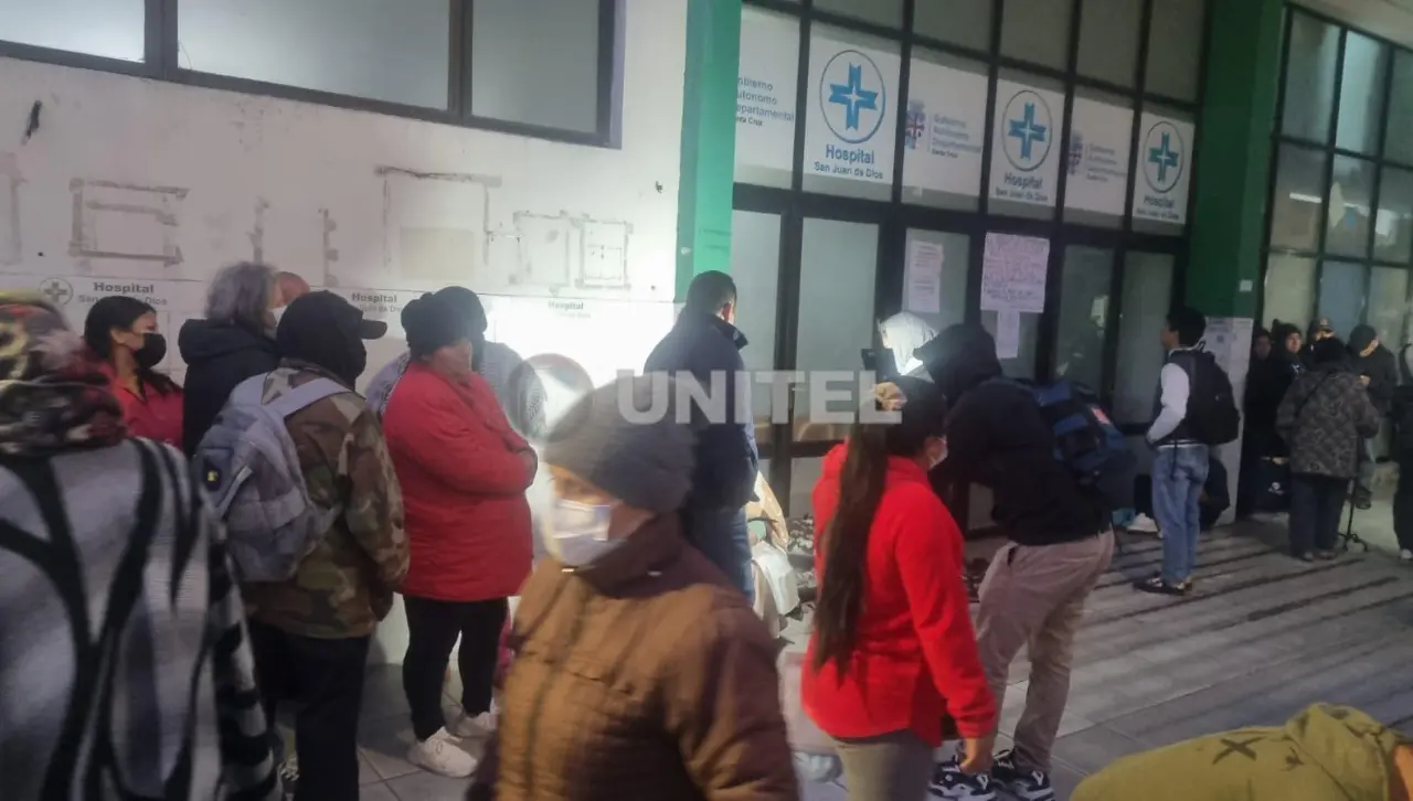 Se cumple cuarto día de paro de salud en hospitales cruceños y la medida continuará de forma indefinida, alertan trabajadores