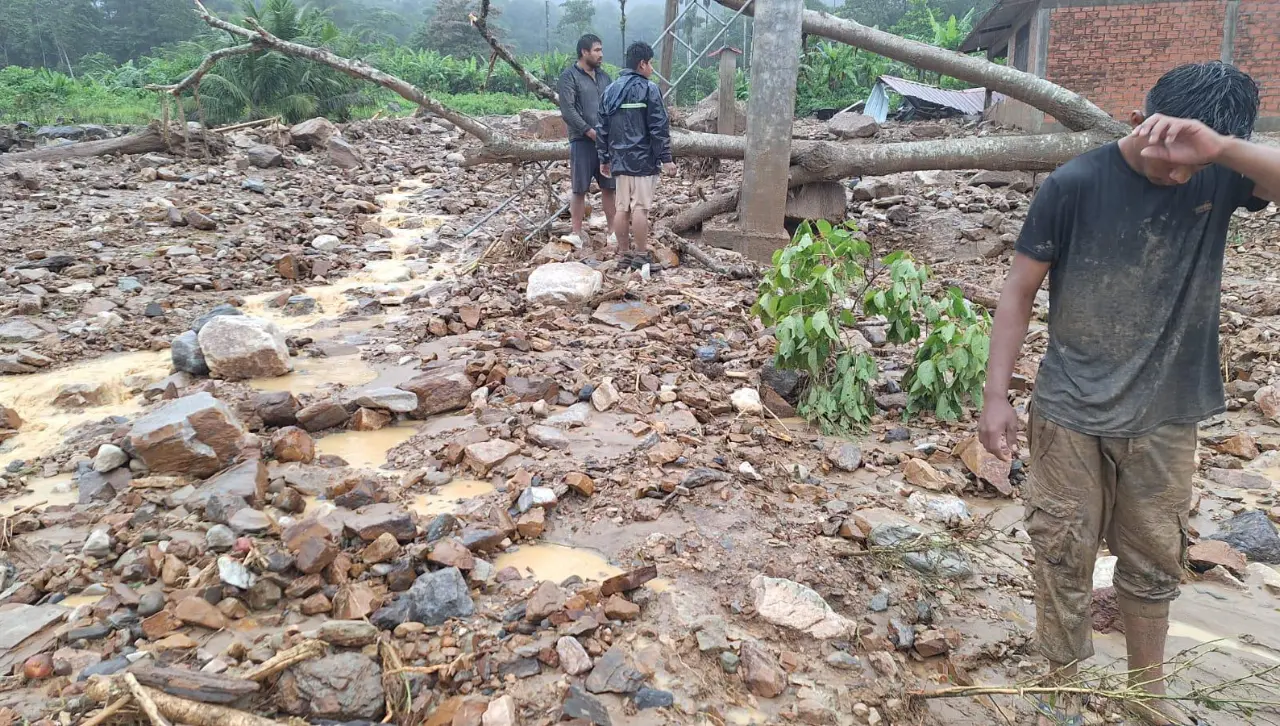 “Todo lo hemos perdido”, afectados por la mazamorra en Cristal Mayu piden ayuda