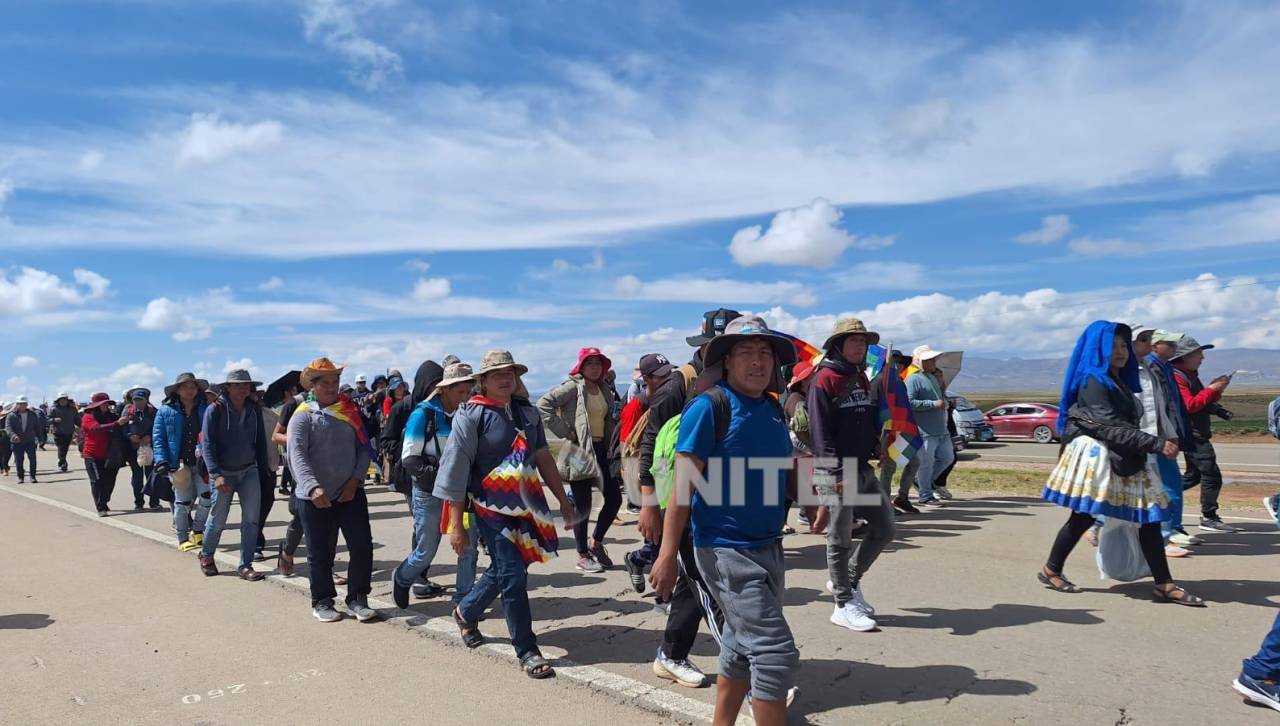 Marcha evista retoma camino para aproximarse a El Alto; el lunes prevé ingresar a La Paz