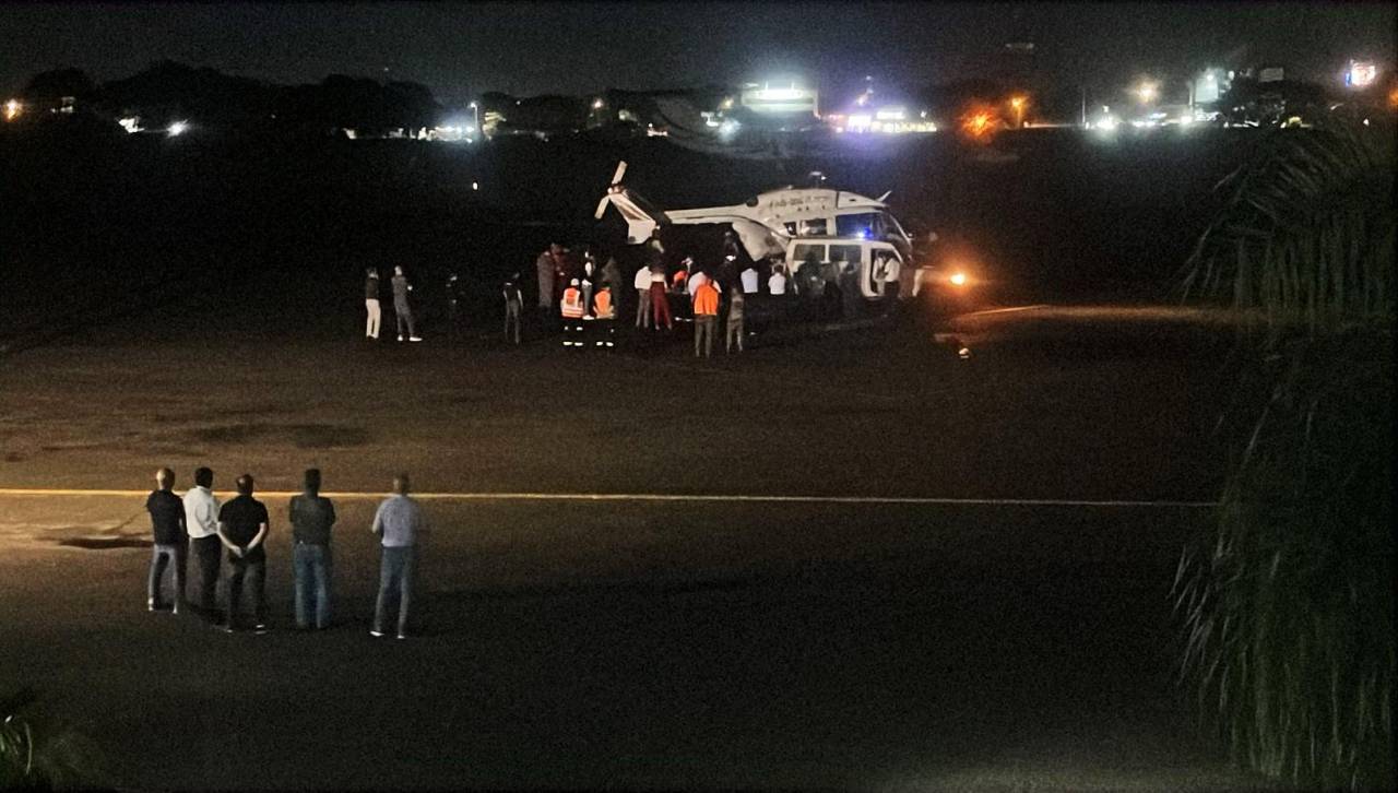 Cuerpos de los dos tripulantes de la aeronave accidentada fueron trasladados a la morgue tras su arribo a Santa Cruz