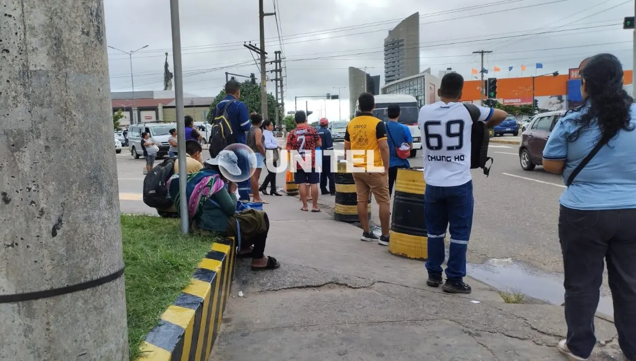 Rigen las sanciones económicas a micreros que no trabajen y se analiza declarar transporte libre, según el alcalde Fernández