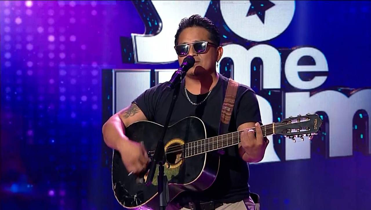 Imitador de Luis Vega trae recuerdos al cantante