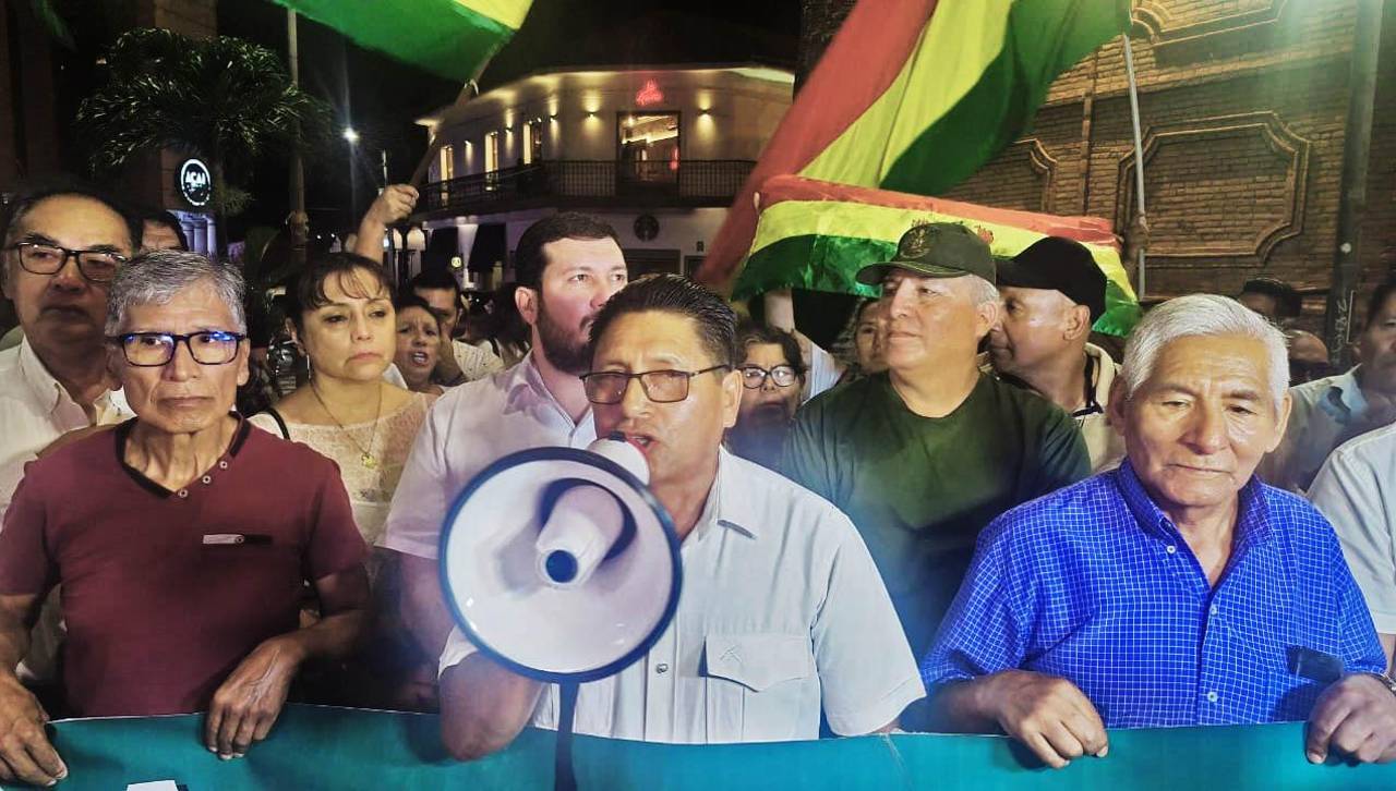 “Defendimos al pueblo”: Policías sancionados con baja por la crisis del 2019 piden ayuda para ser reincorporados