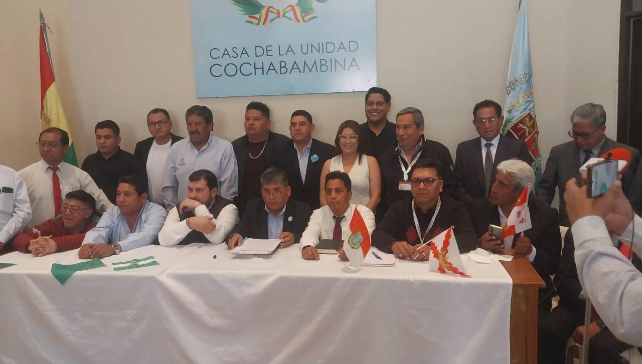 Movimiento cívico nacional pide liberar restricciones para importación privada de combustibles y realizar ajustes al decreto 5676