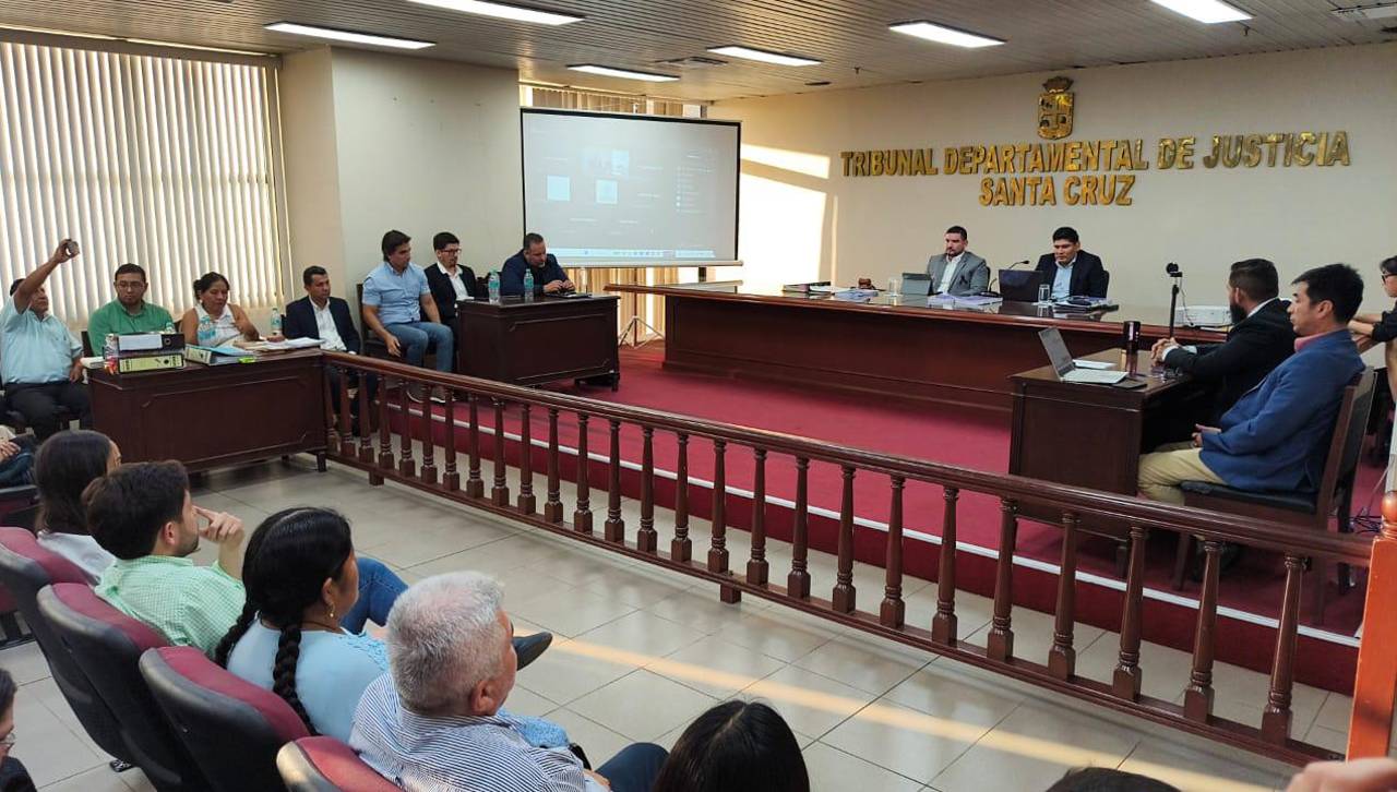 Tras cuarto intermedio, se reinstala audiencia del Mutualista
