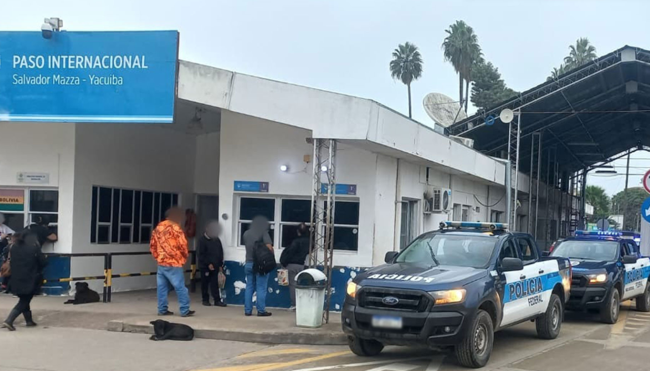Expulsan de Argentina a 17 bolivianos en situación migratoria irregular en Salta