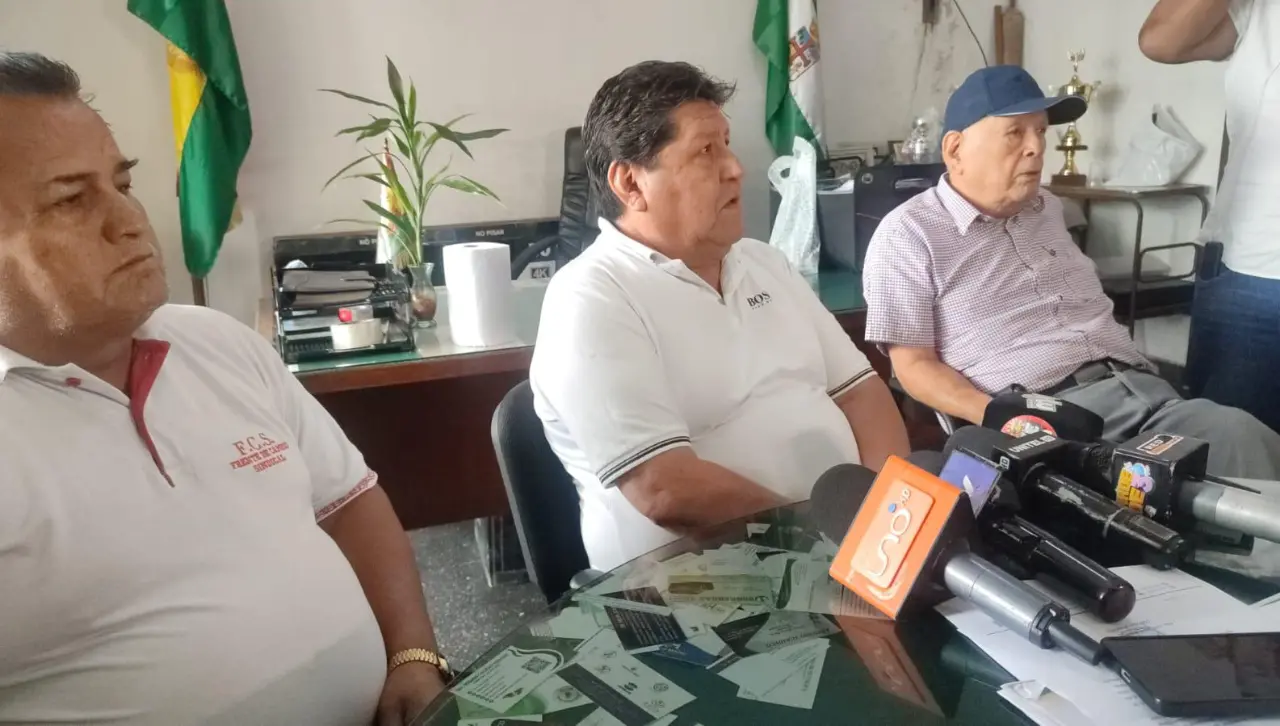 Santa Cruz: Micreros exigen que se suba a Bs 4 el pasaje, mientras seguirán replegados sin brindar el servicio