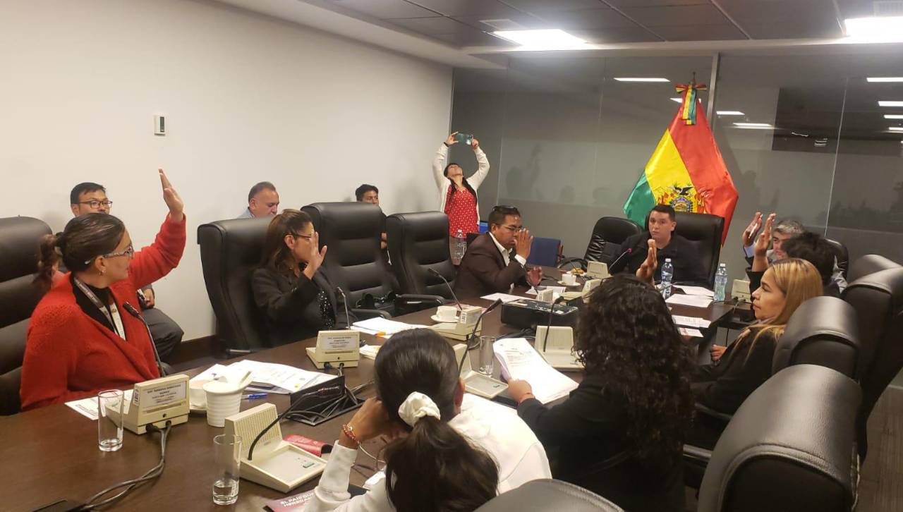 Comisión de Diputados aprueba en grande y detalle anular la ley de Impuesto a las Transacciones Financieras (ITF)