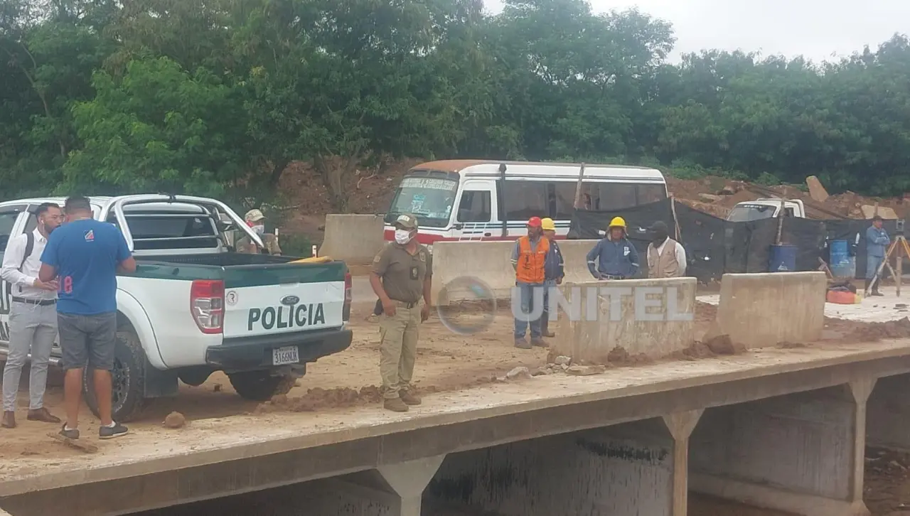 Hallan a una persona sin vida en el canal Cotoca; obreros alertaron del hecho