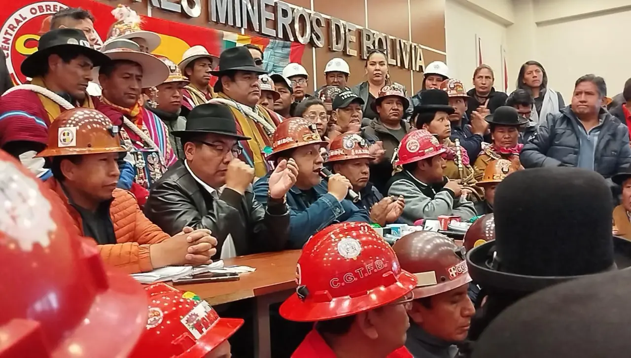 COB acepta el Decreto Supremo 5516 y levanta todas las medidas de presión