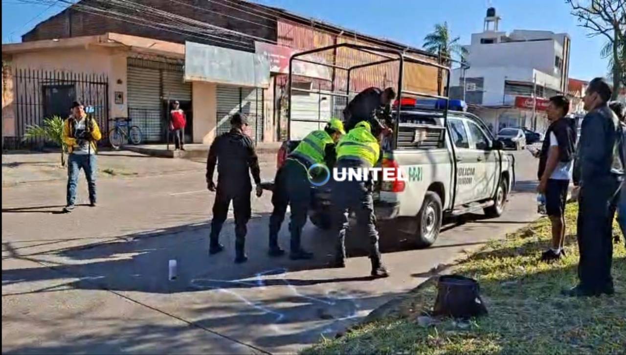 Mujer fallece al ser atropellada por un vehículo particular y el conductor se da a la fuga