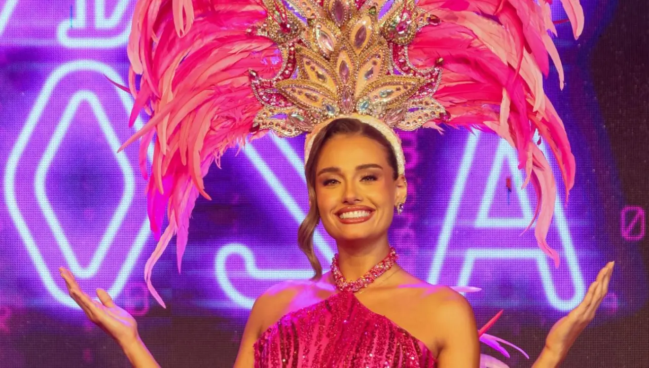 Camila I, reina del Carnaval cruceño, invita a la primera precarnavalera 