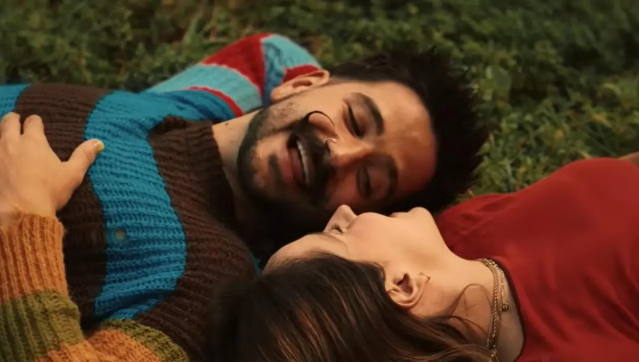 Camilo y Evaluna encienden el espíritu navideño con su nuevo tema musical