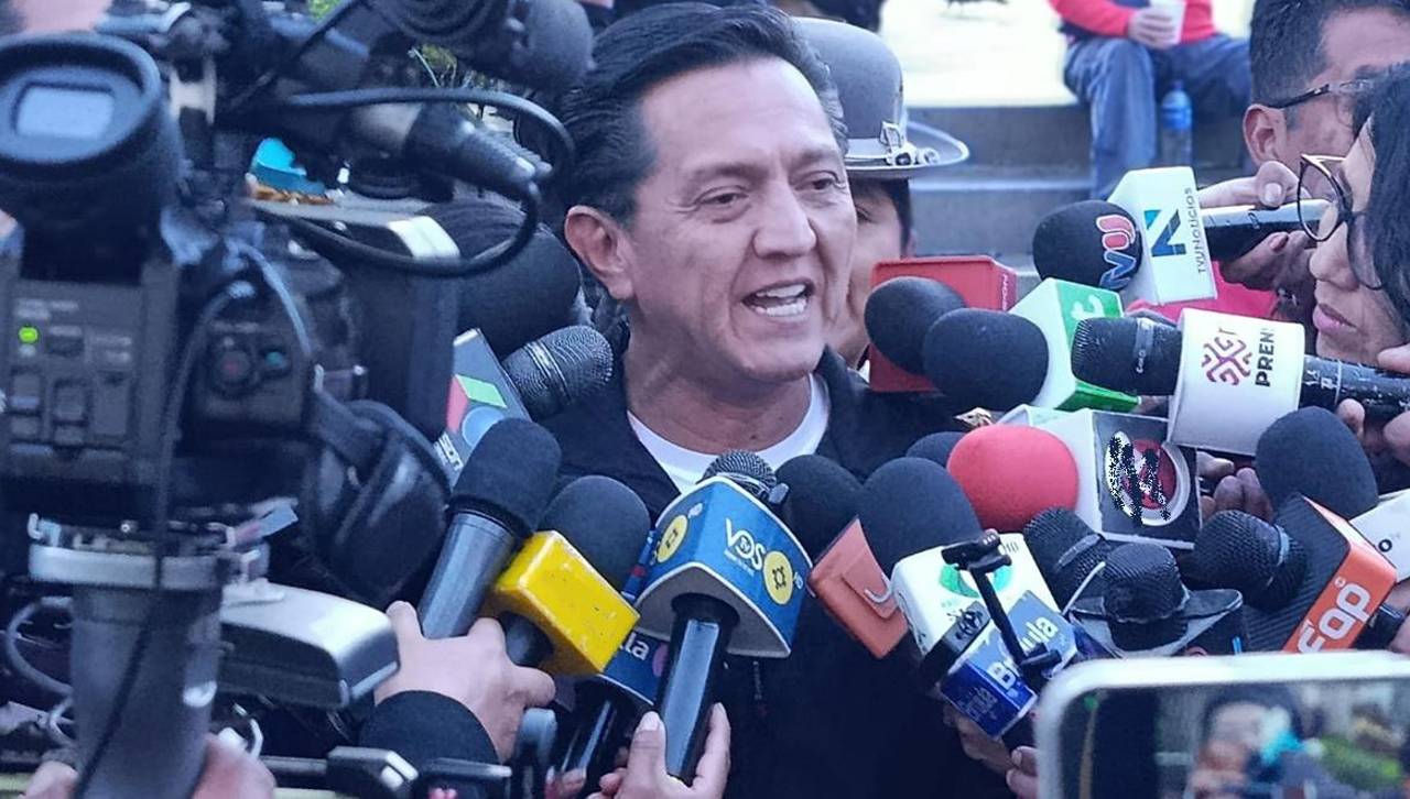 Pavel Aracena cierra su campaña con una caravana y concentración en la capital cruceña