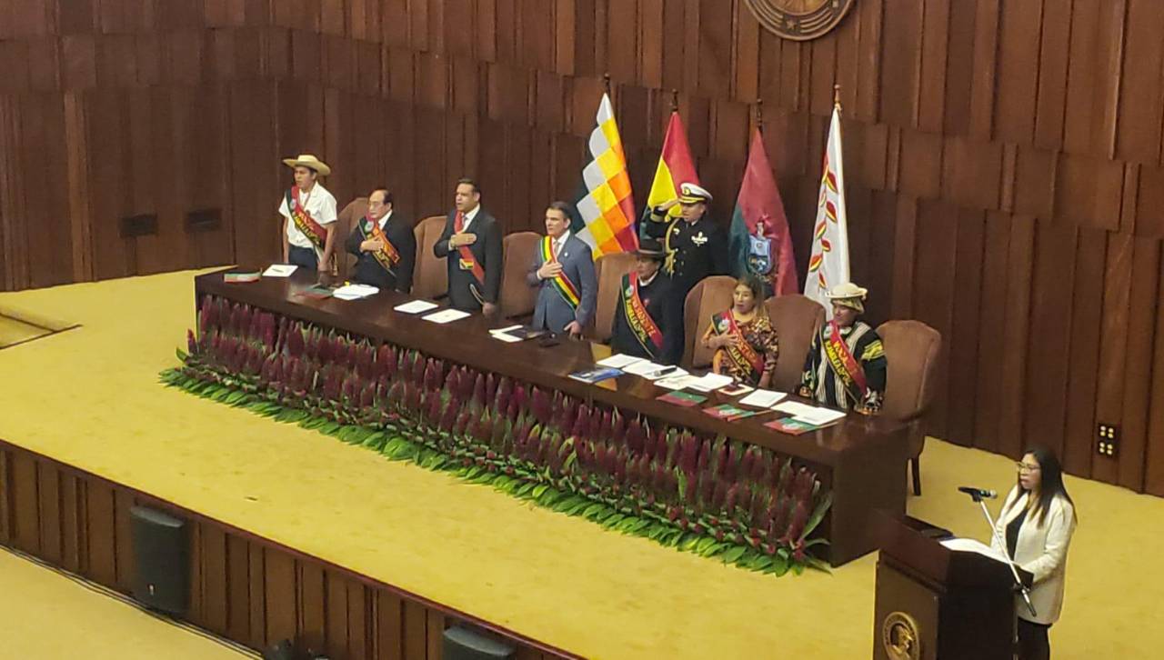 Sesión de Honor en la ALD por la gesta libertaria paceña se realiza con la presencia de Paz y ministros de Estado