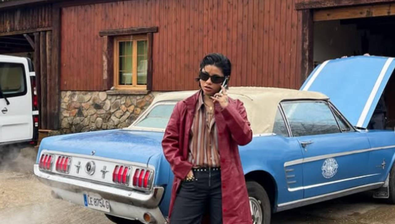 Protagonista del video de Christian Nodal sorprende al usar ‘Con Otra’ de Cazzu