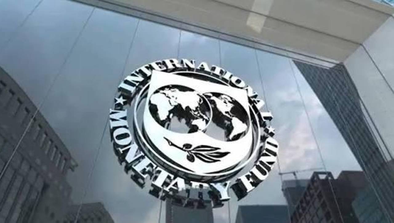 Espinoza confirma acuerdo con el FMI para traer recursos y niega que el tipo de cambio flexible sea una imposición