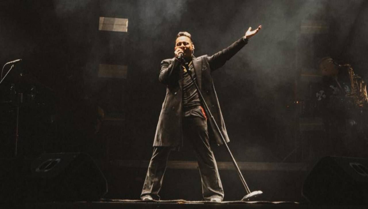 No importó la lluvia, Luis Vega hizo vibrar a Trinidad con un show inolvidable