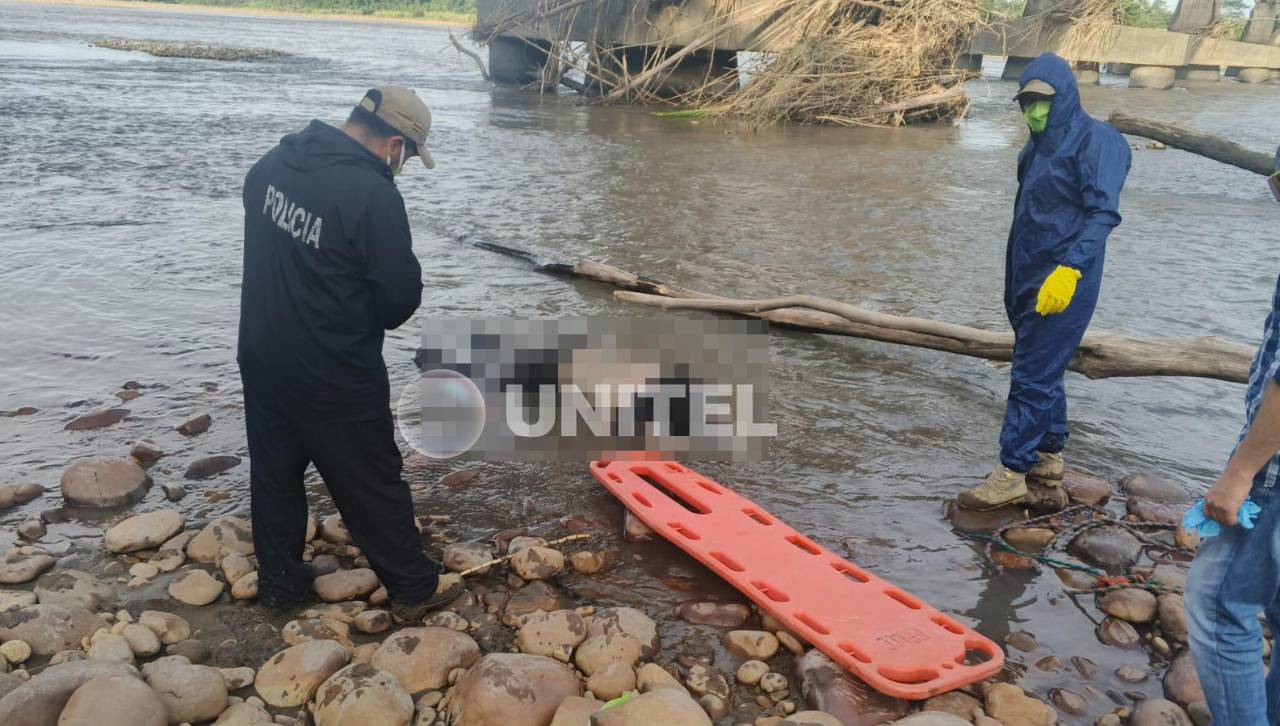 Hallan a un hombre sin vida y con las manos encadenadas flotando en un río de Chimoré