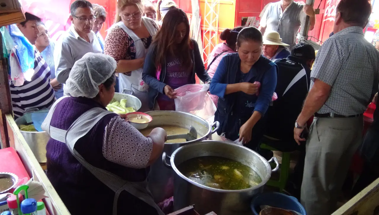 Sector gastronómico de La Paz dice que el horario continuo por la crisis del combustible perjudica sus ventas 