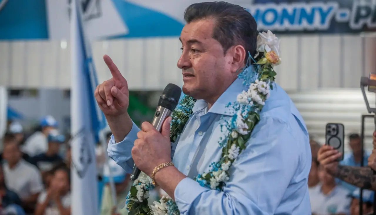 Concejo Municipal convoca a Jhonny Fernández a la sesión de honor por el 24 de Septiembre