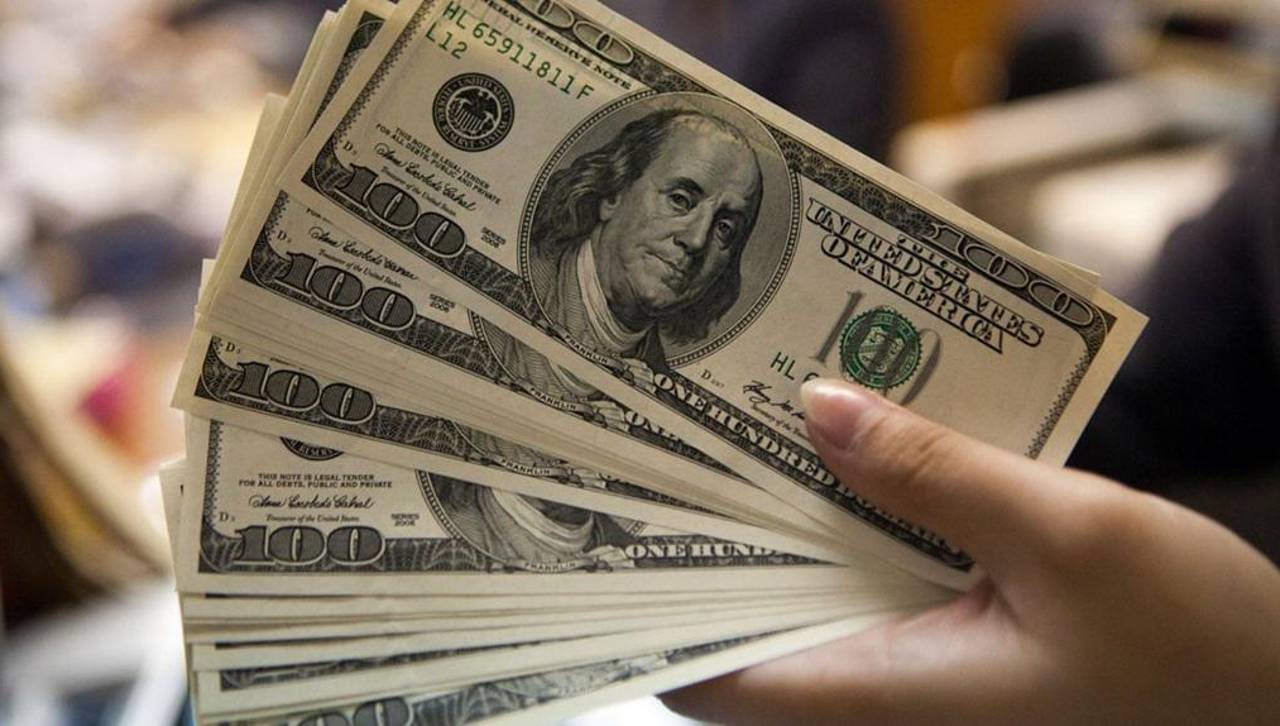 Gobierno autoriza retiros de hasta $us 3.000 del sistema financiero y remesas al cambio referencial