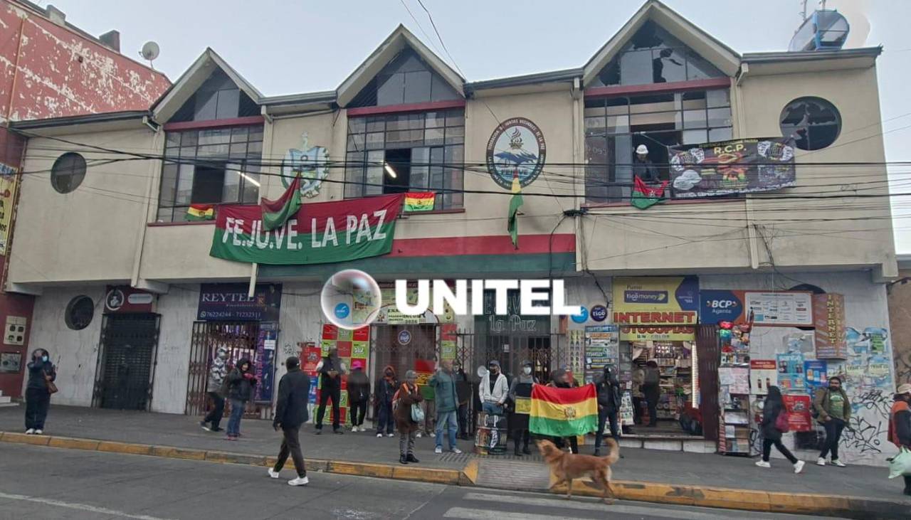Toman la sede de la Fejuve de La Paz para unificar e impulsar una nueva elección de dirigentes, dicen ciudadanos
