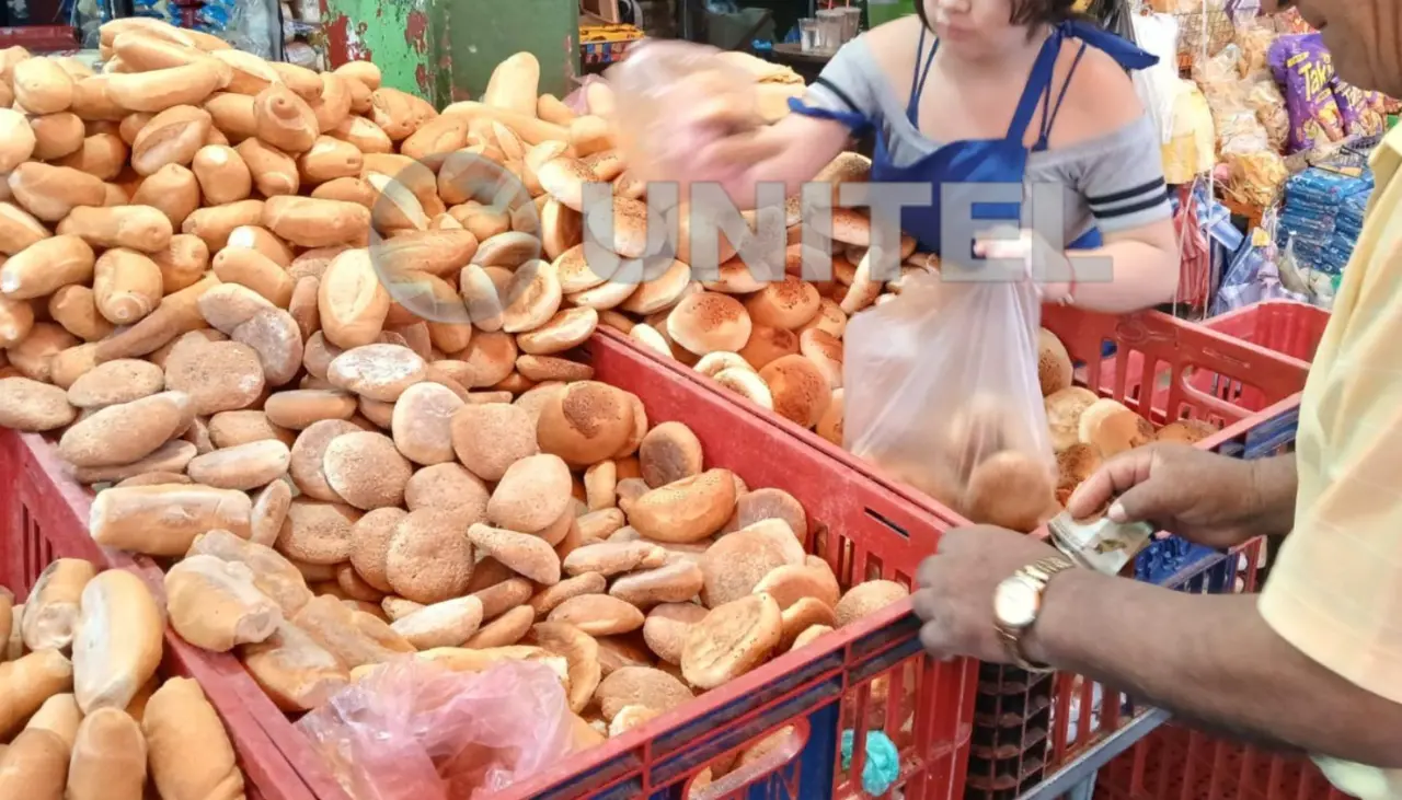 Tras alza del precio del pan en Santa Cruz, alcalde advierte con “decomisos, sanciones y clausura de puestos”