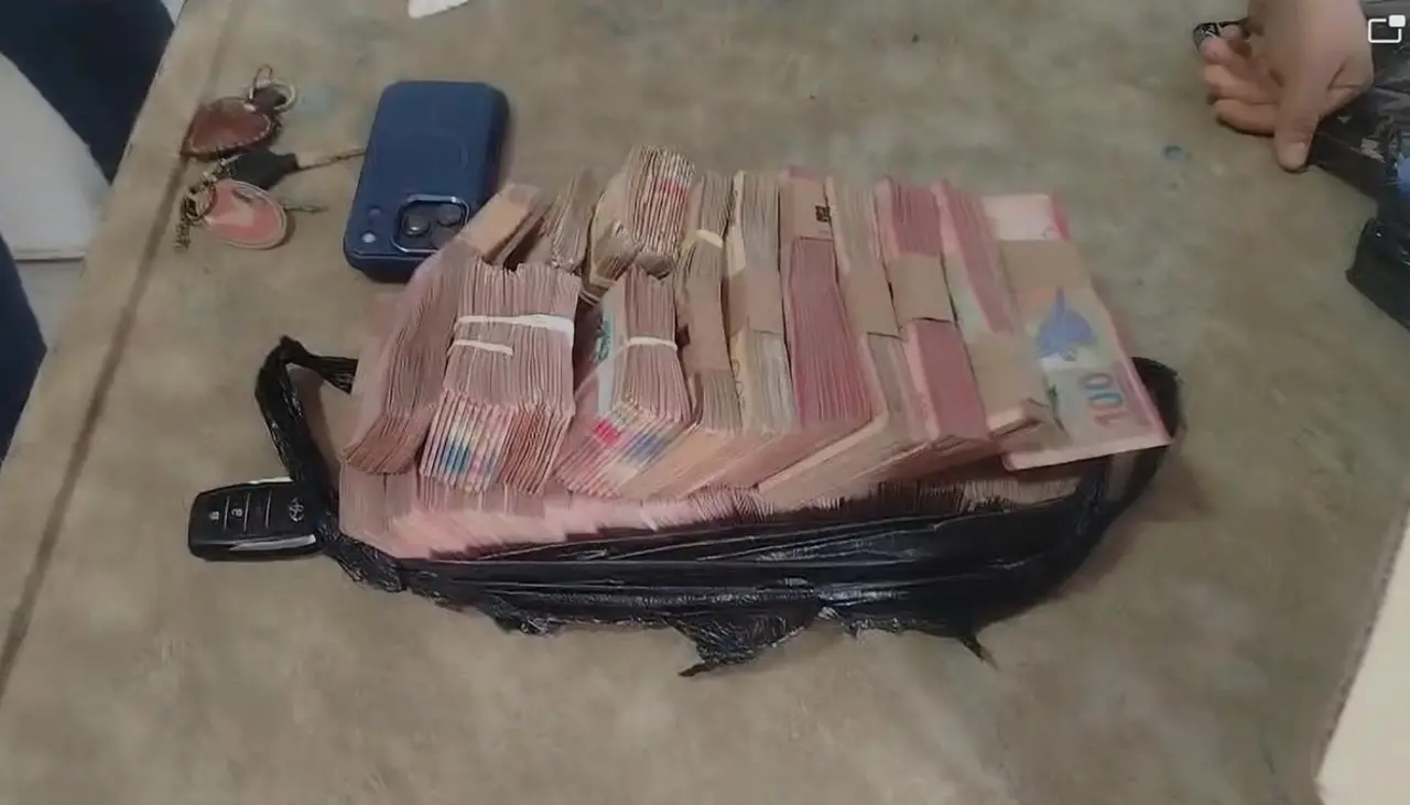 “No era una encomienda cualquiera”: Reportan hallazgo de Bs 350.000 en aeropuerto de Beni