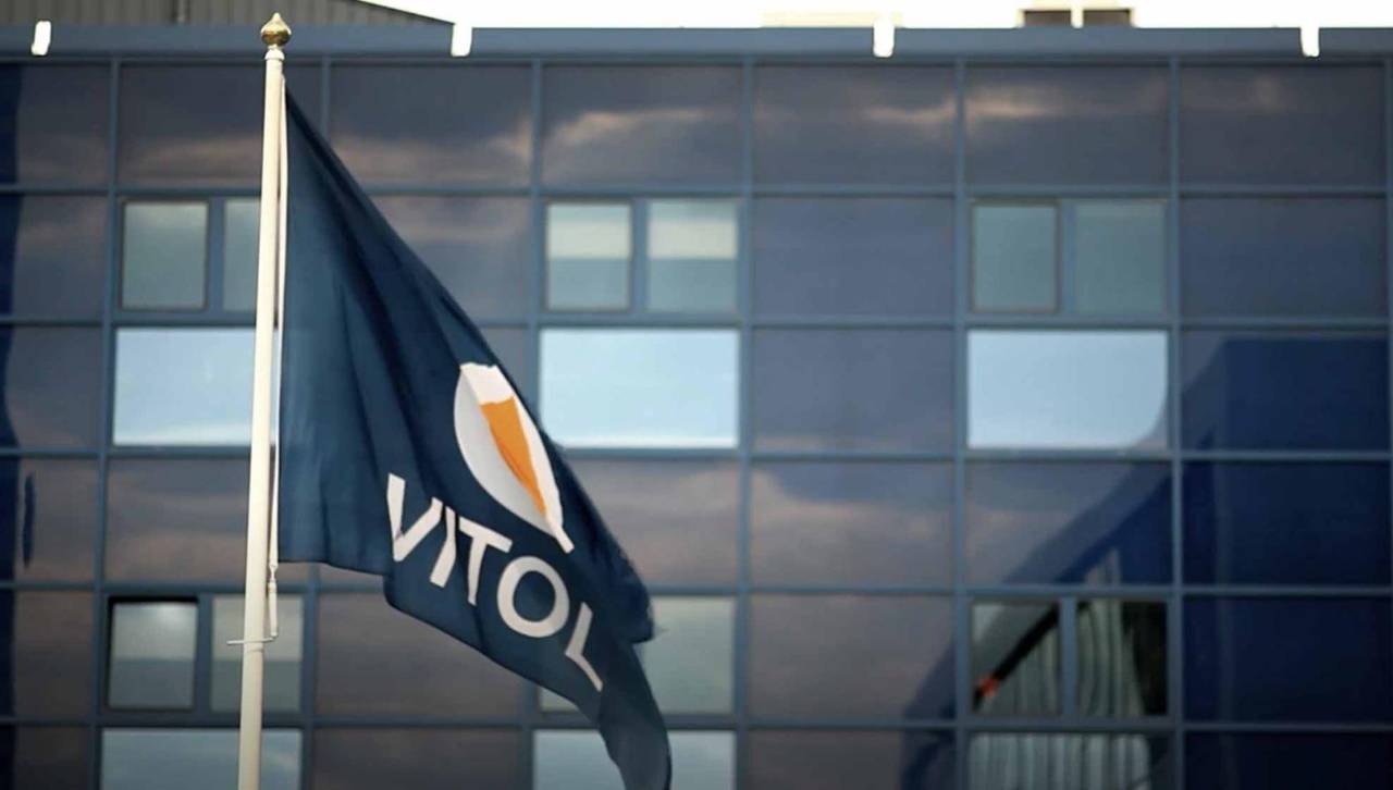 YPFB y Vitol fijan nuevos parámetros para la goma y el manganeso en la gasolina a través de una adenda