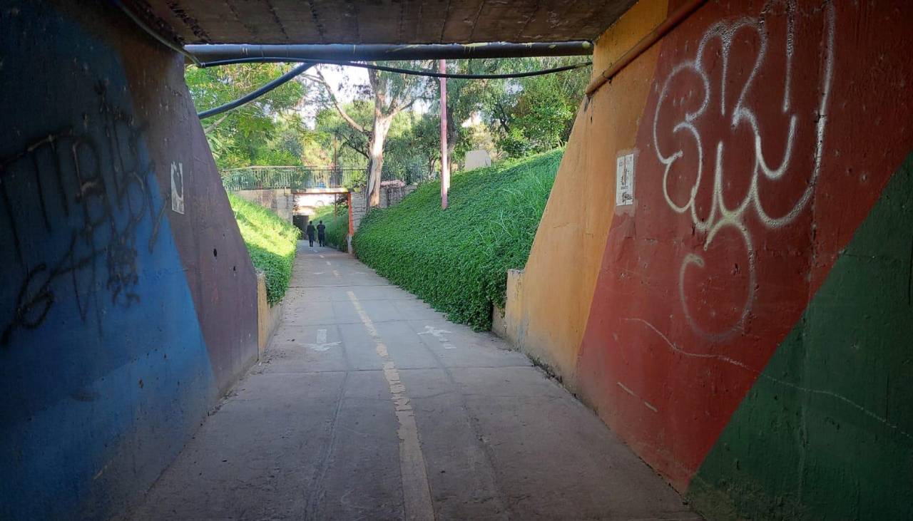 Denuncian intento violación en la ciclovía, la víctima fue golpeada y apuñalada por su atacante