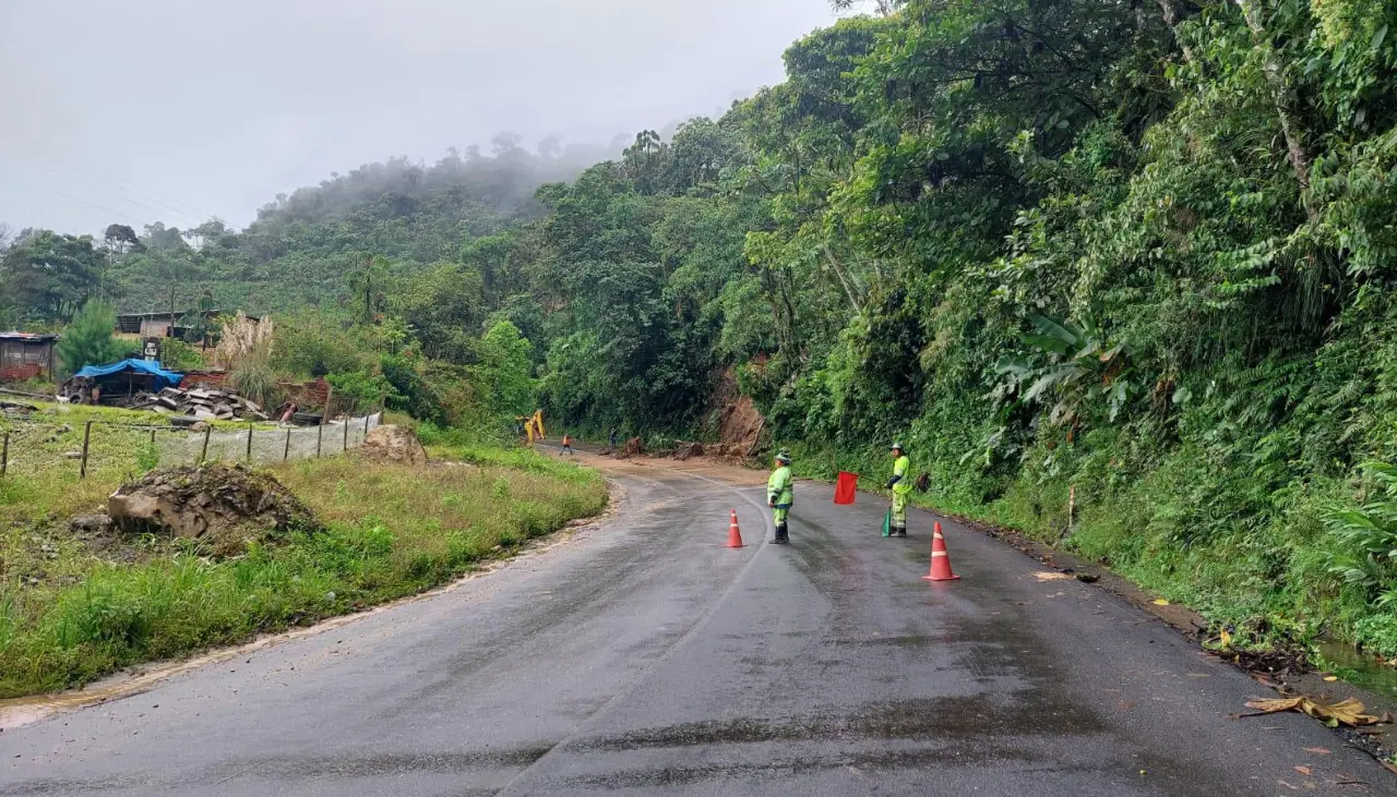 Hay cierre temporal en la carretera nueva Cochabamba – Santa Cruz, conozca los horarios y días