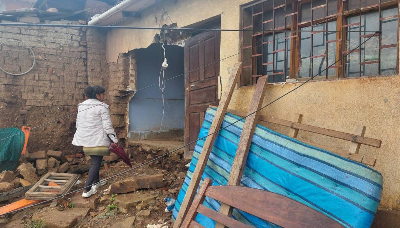 Cochabamba: Más de veinte viviendas están en riesgo de caer a causa de las intensas lluvias en Valle Hermoso