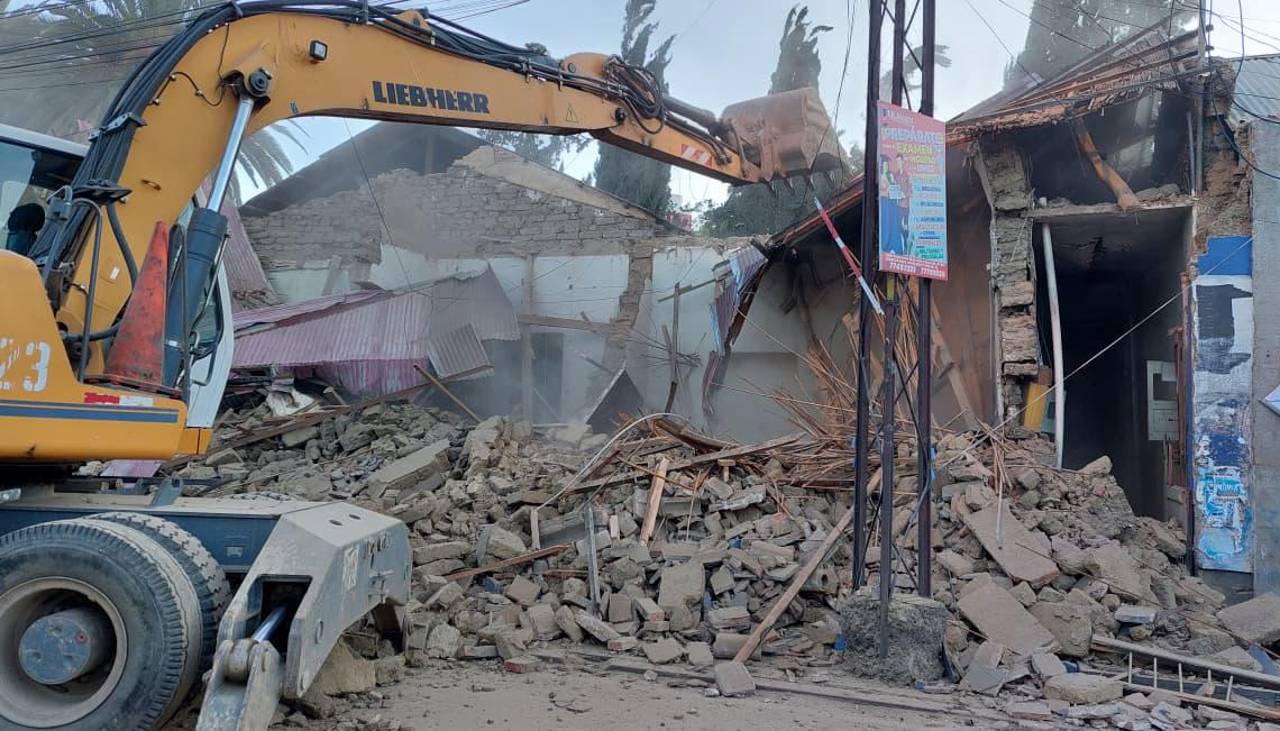 Alcaldía de Cochabamba demuele inmuebles en la avenida Oquendo para ampliar la vía