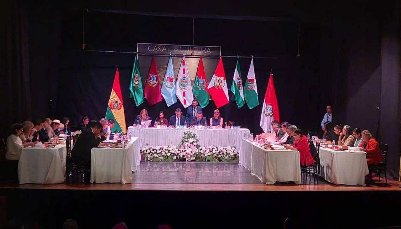 Senado sesiona en Tarija por el aniversario y para aprobar leyes en favor de región, entre ellas de la planta de tratamiento de aguas