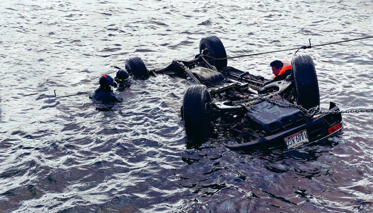 Envían a la cárcel al joven que conducía la vagoneta que se sumergió en una laguna y que causó la muerte de tres personas