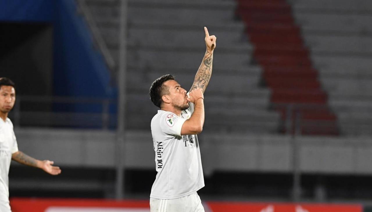 Henry Vaca brilló con un golazo, se disculpó con la hinchada orientista y fue sustituido 