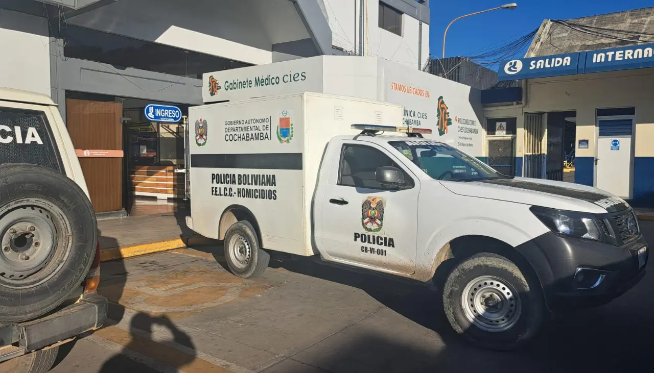 Hallan a un hombre sin vida en el baño de la Terminal de Buses de Cochabamba