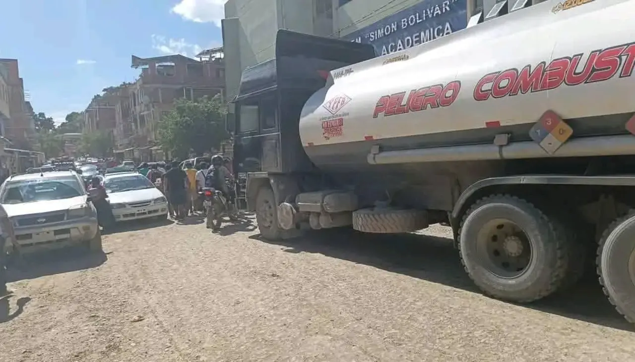 ANH: Cisternas detenidas en Caranavi apagaron su GPS tras entrega de combustible en ciudad