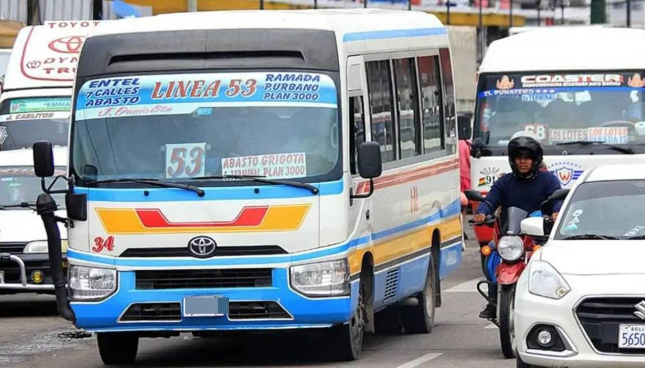 Hay vecinos que ocupan hasta seis micros al día y dicen que deben ajustar otros otros gastos por alza del pasaje