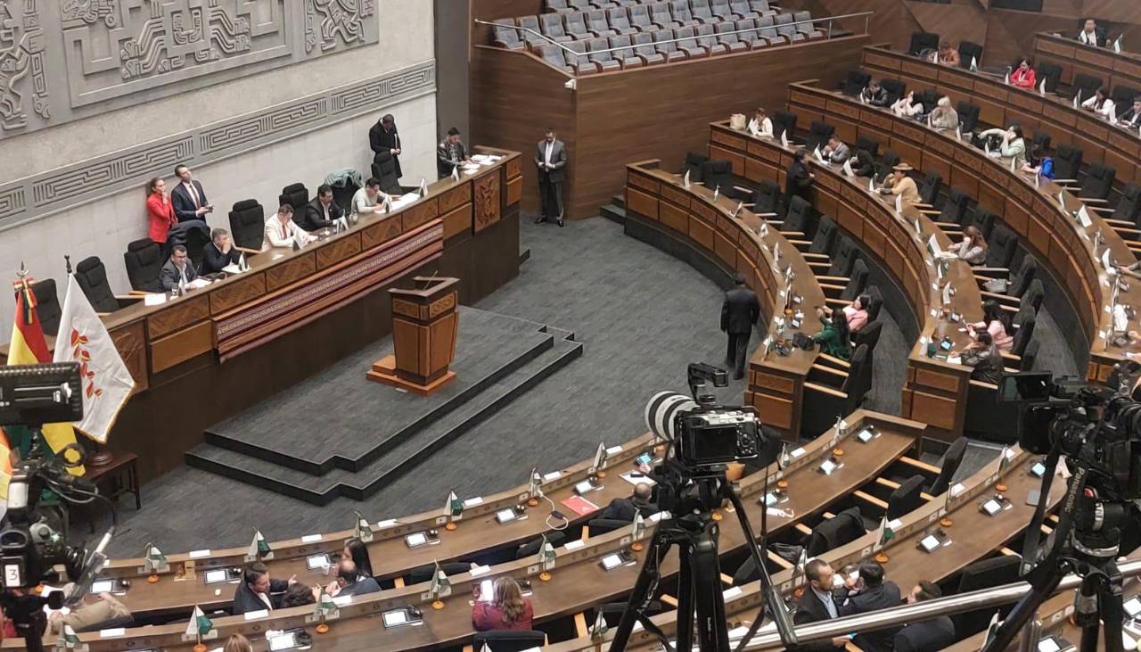 Instalan sesión de la Asamblea Legislativa para definir si se acepta o descarta ampliar el Estado de excepción