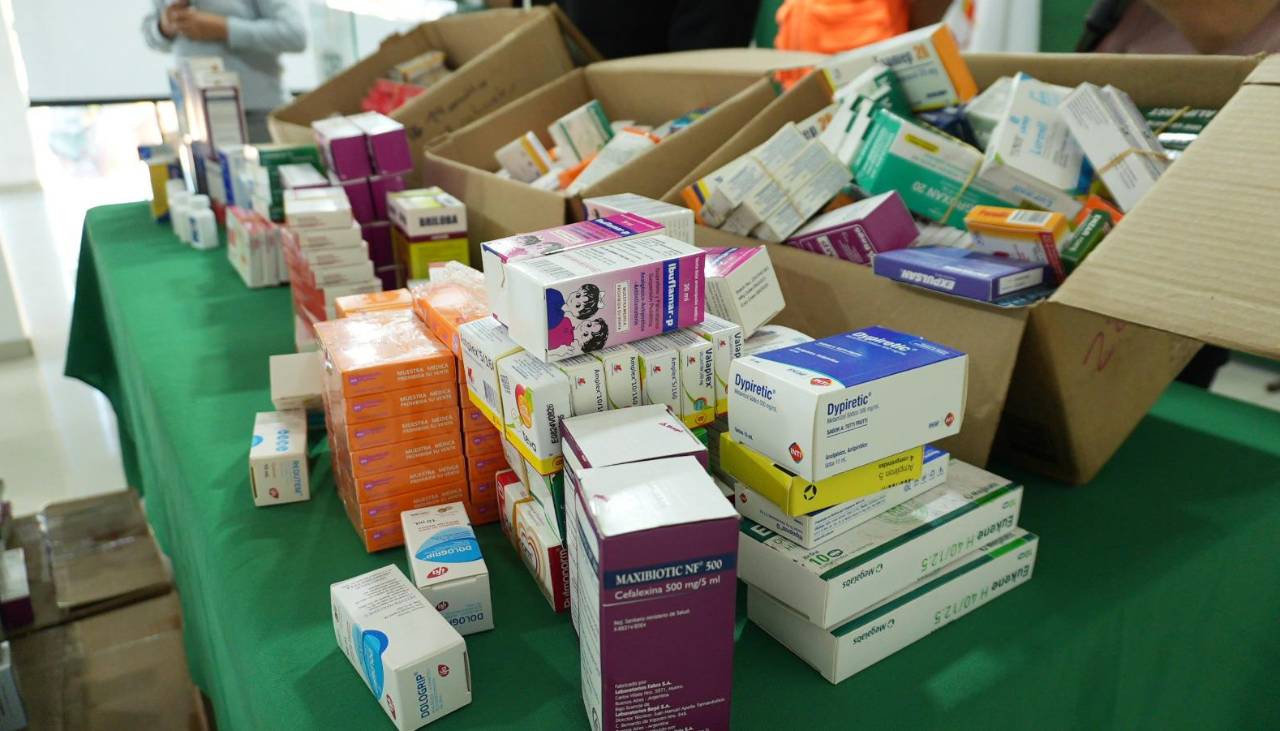 Gobernación de Santa Cruz envía ayuda humanitaria al municipio de Cabezas tras emergencia por lluvias 