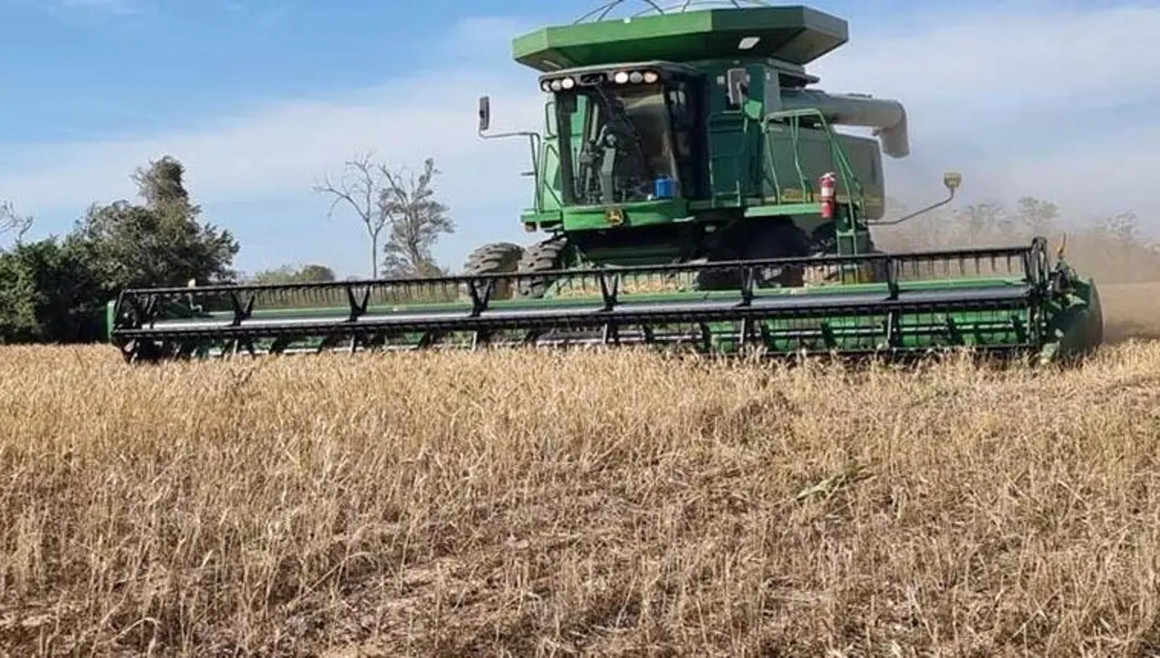 Agropecuarios de Cochabamba denuncian que tienen que comprar el litro de diésel hasta en Bs 18 en el ‘mercado negro’