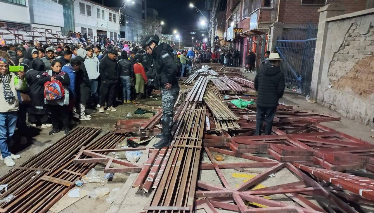 Potosí: Al menos 15 heridos deja la caída de una gradería en la festividad de Ch’utillos