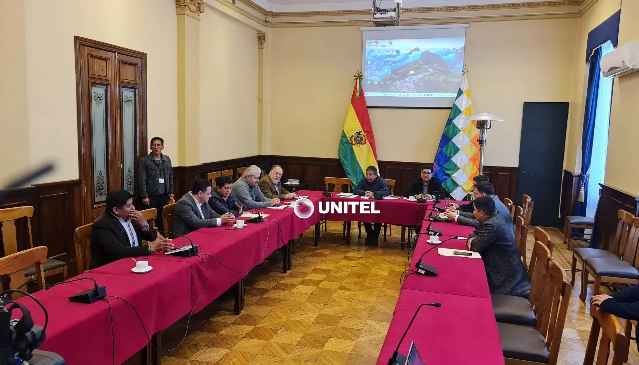 Choquehuanca y las tres fuerzas políticas reinstalan reunión para tratar créditos