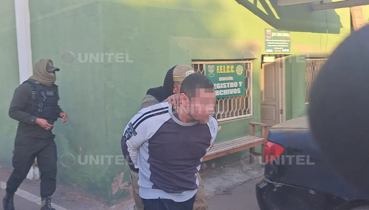 “Ella abría su puesto cuando la apuñalaron”: testigos relatan los momentos de terror ocurridos en plena calle en Cochabamba