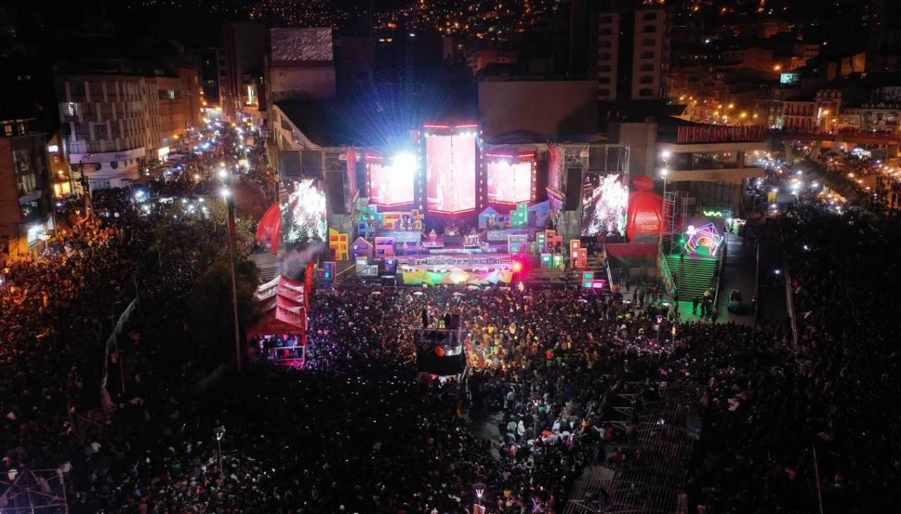 La verbena paceña vuelve a la plaza San Francisco por la efeméride del 16 de Julio